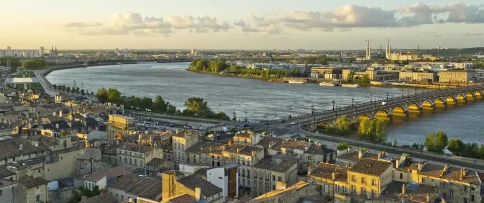 Vue de Bordeaux et de la Garonne — secteur d’intervention de Majordom Bordeaux Métropole